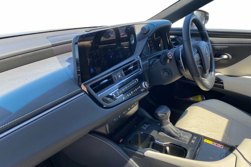 Lexus ES 2.5 300H Premium Plus Saloon Hybrid E-c #2
