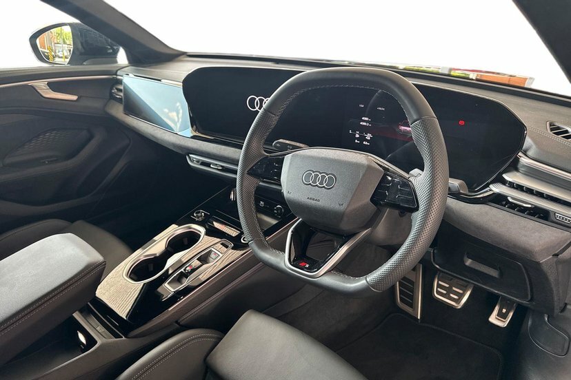 Audi A6 Saloon 2.0 E-hybrid 25.9Kwh Edition 1 Saloon P EK26GYP Green #6