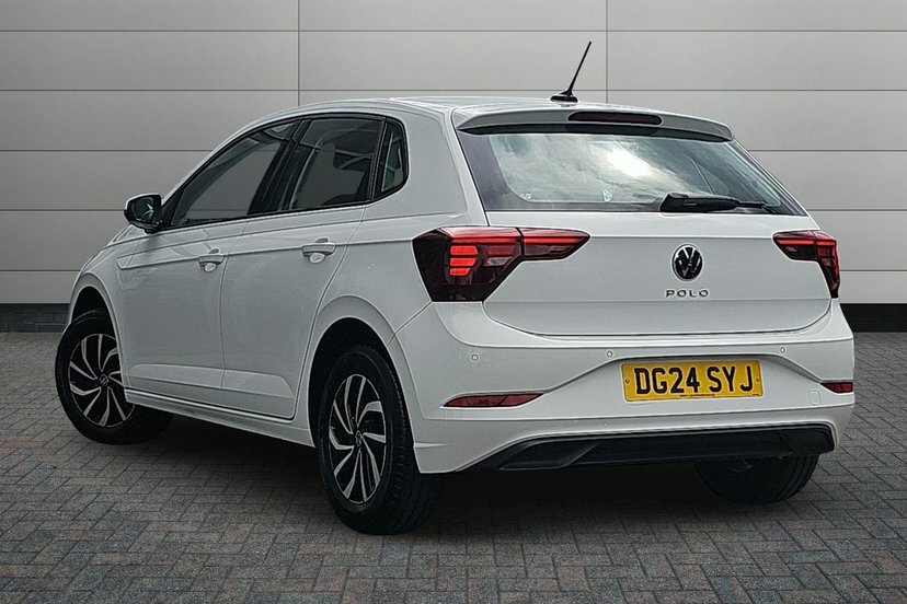 Volkswagen Polo 1.0 Evo Life Hatchback 80 Ps DG24SYJ White #3
