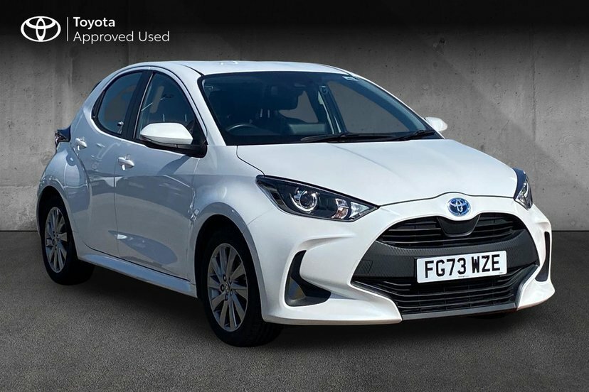Toyota Yaris 1.5 Vvt-h Icon Hatchback Hybrid E-cvt FG73WZE White