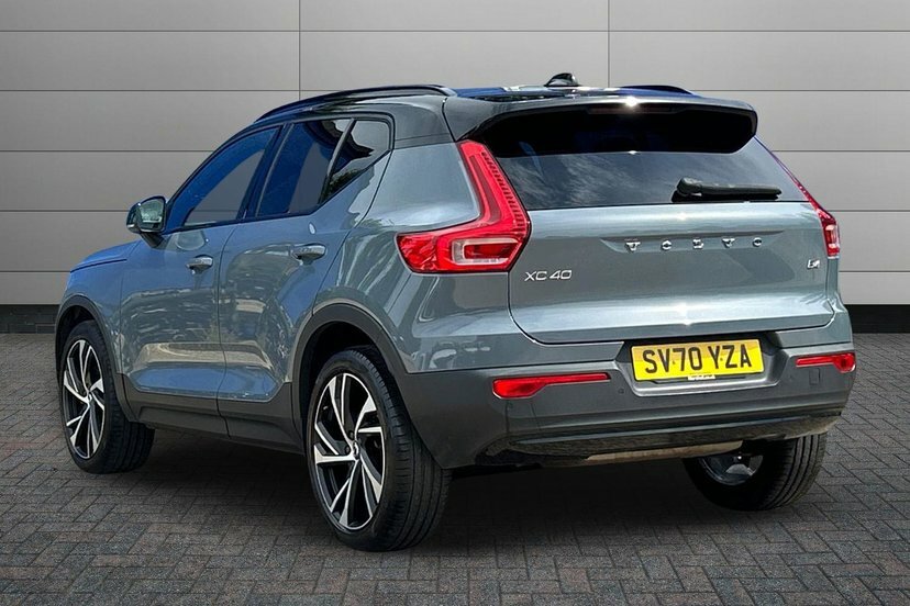 Volvo XC40 2.0 B4 Mhev R-design Pro Suv Hybrid Aut Grey #3