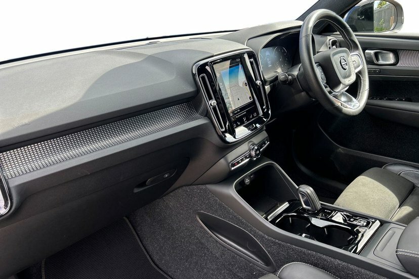 Volvo XC40 2.0 B4 Mhev R-design Pro Suv Hybrid Aut Grey #2