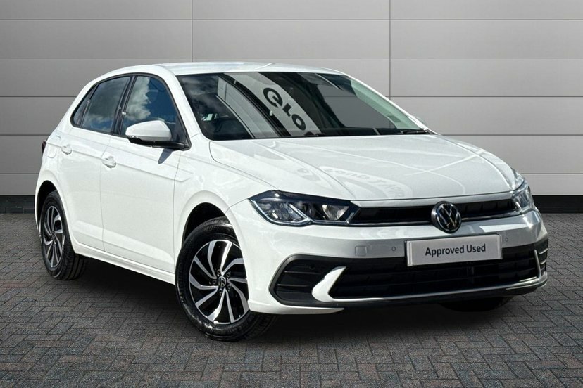 Volkswagen Polo 1.0 Tsi Life Hatchback 95 Ps ML26UTB White