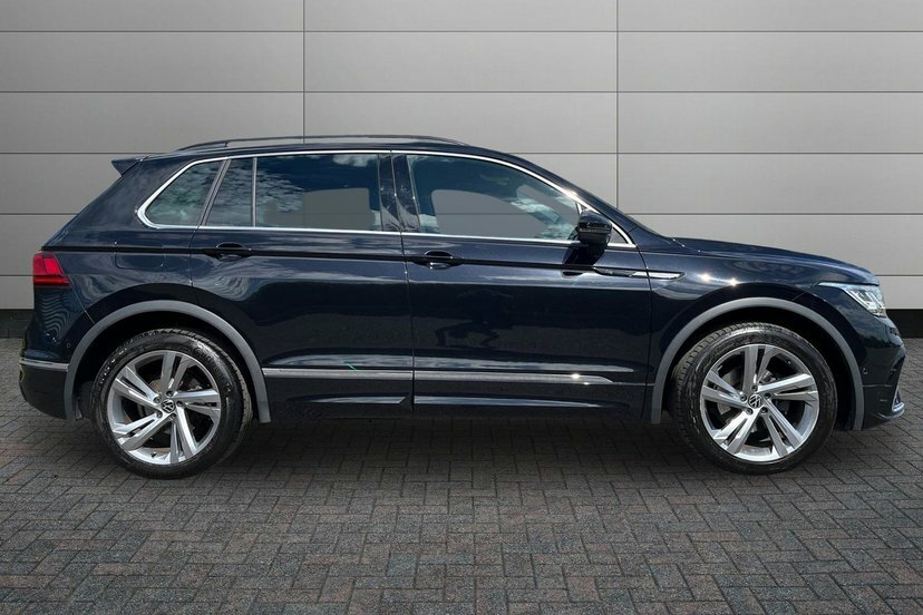 Volkswagen Tiguan 2.0 Tdi R-line Edition Suv Dsg 150 Ps DE23YVK Black #4