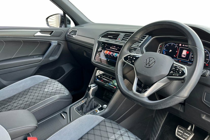 Volkswagen Tiguan 2.0 Tdi R-line Edition Suv Dsg 150 Ps DE23YVK Black #6