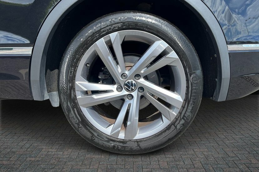 Volkswagen Tiguan 2.0 Tdi R-line Edition Suv Dsg 150 Ps DE23YVK Black #5