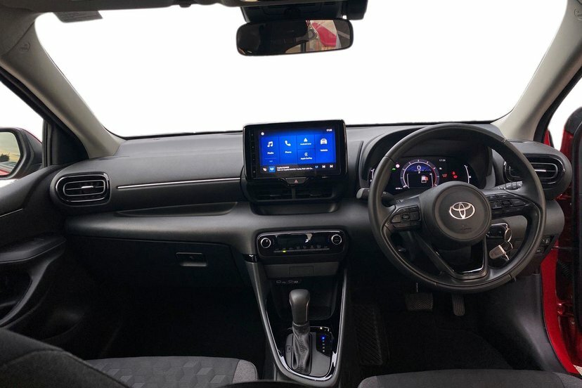 Toyota Yaris 1.5 Vvt-h Design Hatchback Hybrid E-cvt RK25YBH Red #5