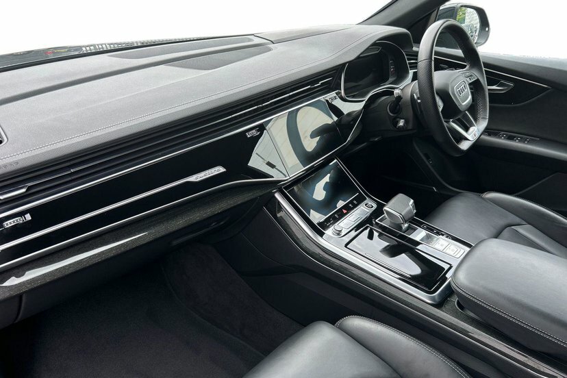 Audi Q8 3.0 Tdi V6 50 Black Edition Suv Tiptron Black #2