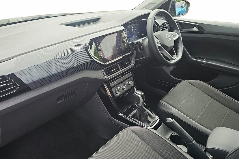 Volkswagen T-Cross 1.0 Tsi Black Edition Suv Dsg 110 Ps DE73FJX Black #2