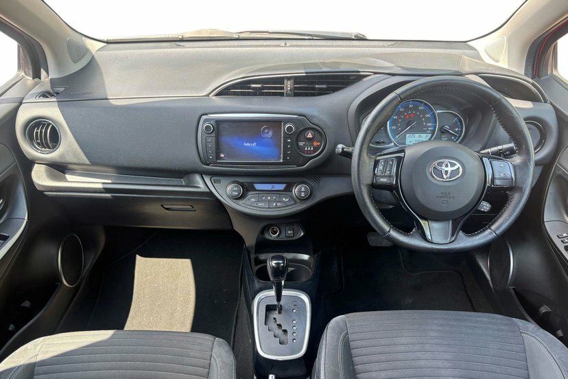 Toyota Yaris 1.5 Vvt-h Excel Hatchback Hybrid E-cvt FD16LBA Red #5