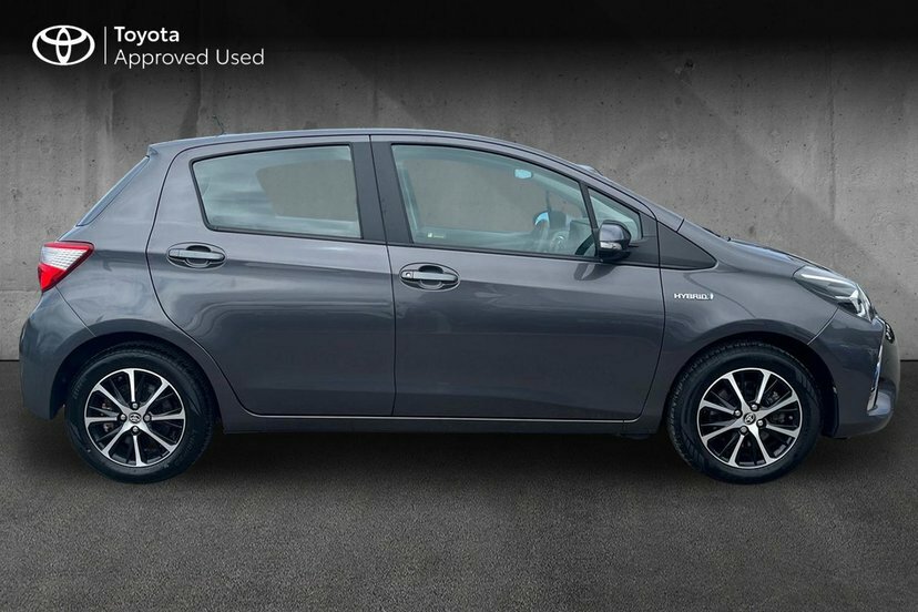 Toyota Yaris 1.5 Vvt-h Icon Tech Hatchback Hybrid E- Grey #4