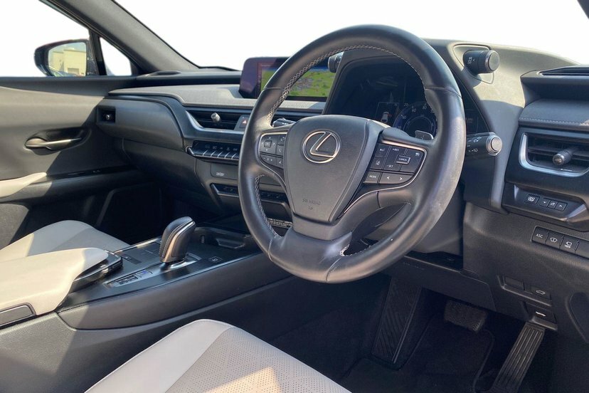Lexus UX 300E 54.3Kwh Suv 204 Ps Ux 300 FG71XBR Blue #6