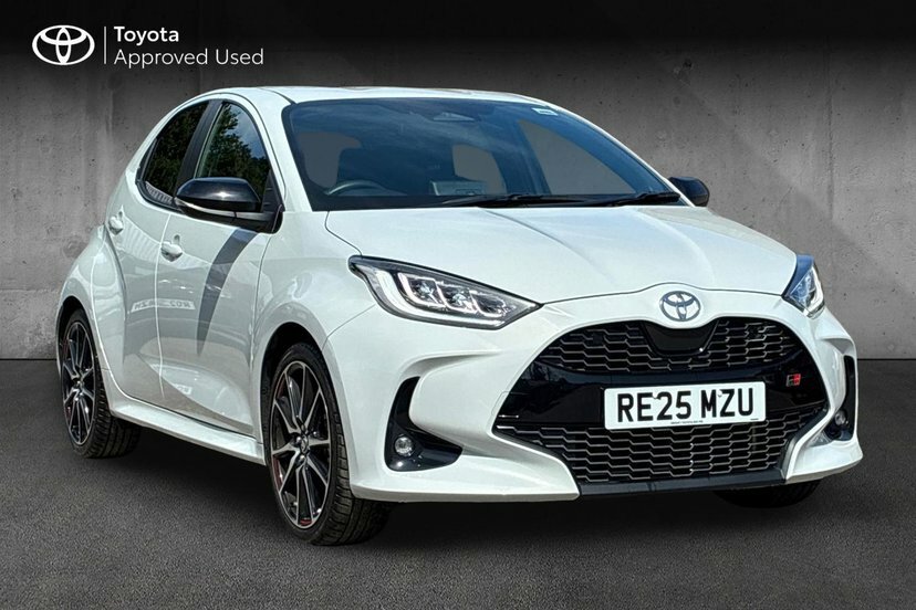 Toyota Yaris 1.5 Vvt-h Gr Sport Hatchback Hybrid E-c White
