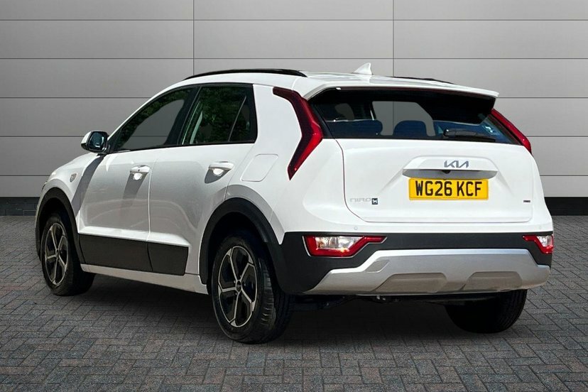 Kia Niro 1.6H Gdi Pure Suv Hybrid Dct 136 Bhp WG26KCF White #3