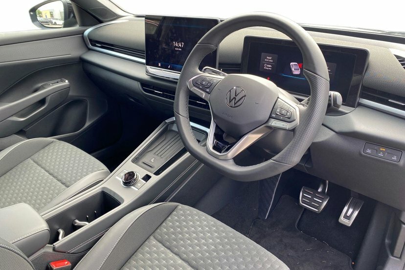 Volkswagen T-Roc 1.5 Etsi Mhev R-line Suv Hybrid Dsg 15 MC26KEK Black #6