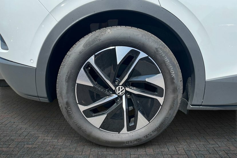 Volkswagen ID.4 Pro 77Kwh Match Suv 286 Ps White #5