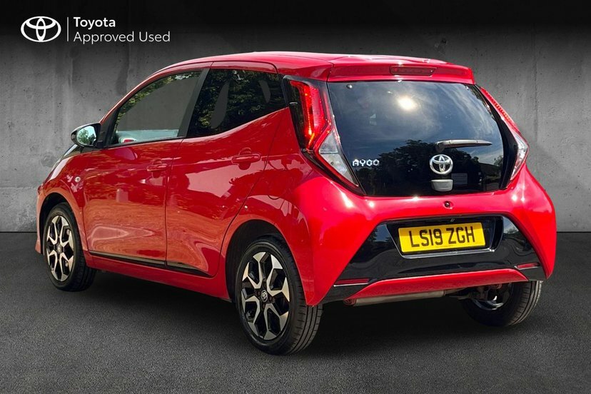Toyota Aygo 1.0 Vvt-i X-trend X-shift 71 Ps LS19ZGH Red #3