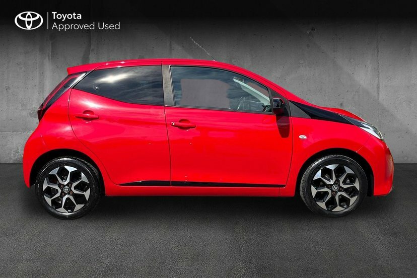 Toyota Aygo 1.0 Vvt-i X-trend X-shift 71 Ps LS19ZGH Red #4