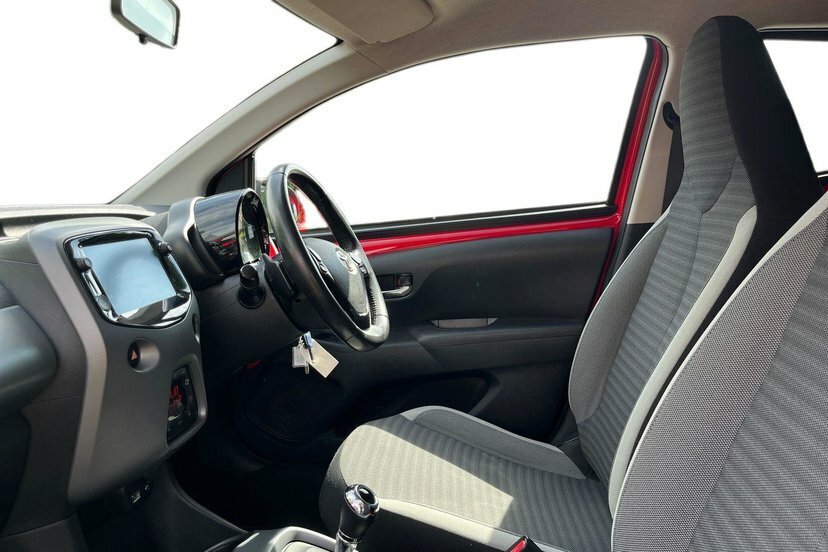 Toyota Aygo 1.0 Vvt-i X-trend X-shift 71 Ps LS19ZGH Red #2