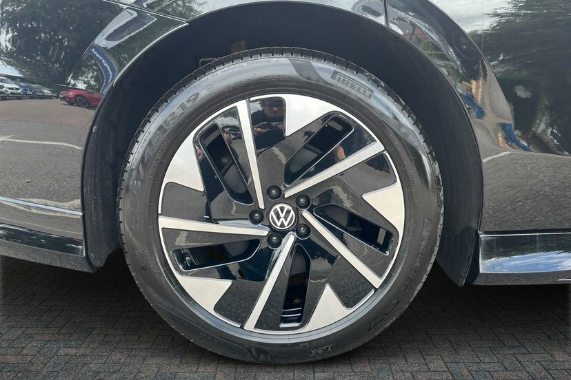 Volkswagen ID.7 Pro 77Kwh Match Plus Fastback 2 Black #5
