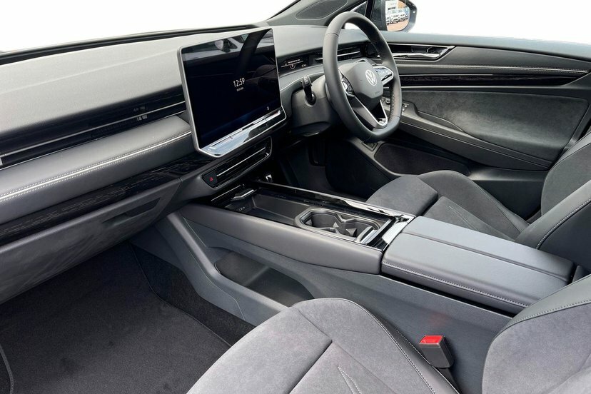 Volkswagen ID.7 Pro 77Kwh Match Plus Fastback 2 Black #2