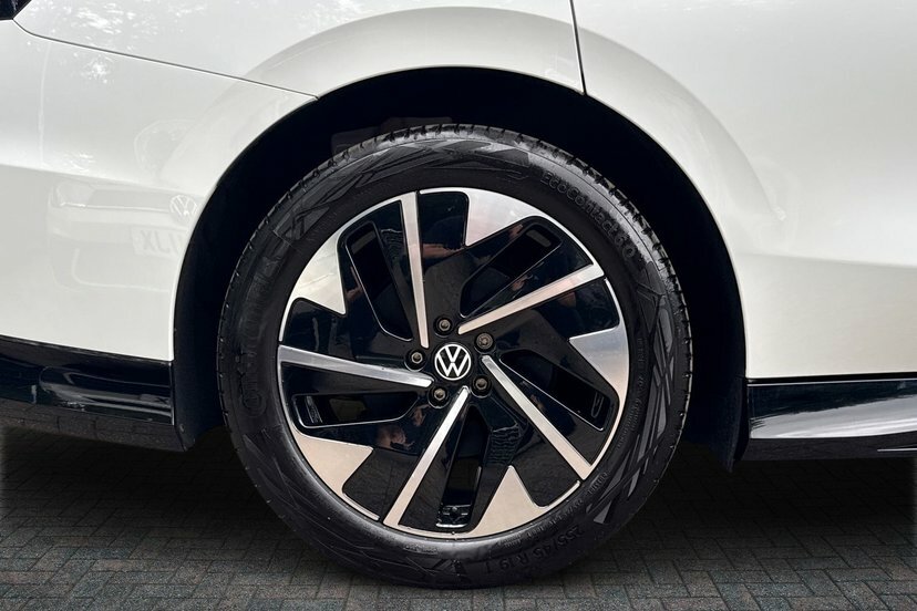 Volkswagen ID.7 Pro 77Kwh Match Plus Fastback 2 MC26CFZ White #5