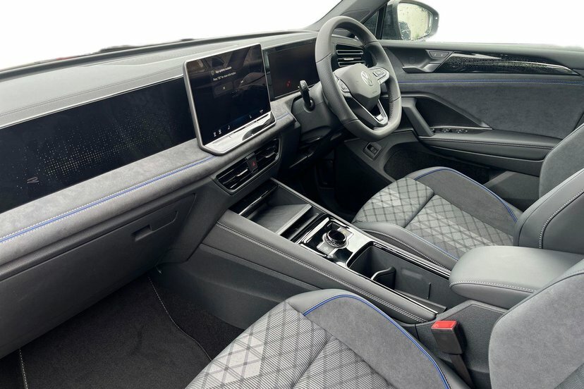 Volkswagen Tiguan 2.0 Tsi Black Edition Suv Dsg 4Motion Black #2