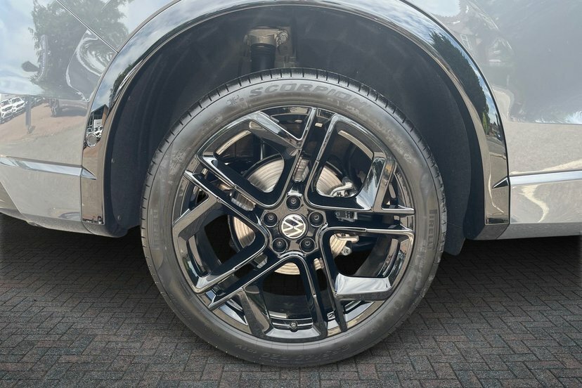 Volkswagen Tiguan 2.0 Tsi Black Edition Suv Dsg 4Motion Grey #5