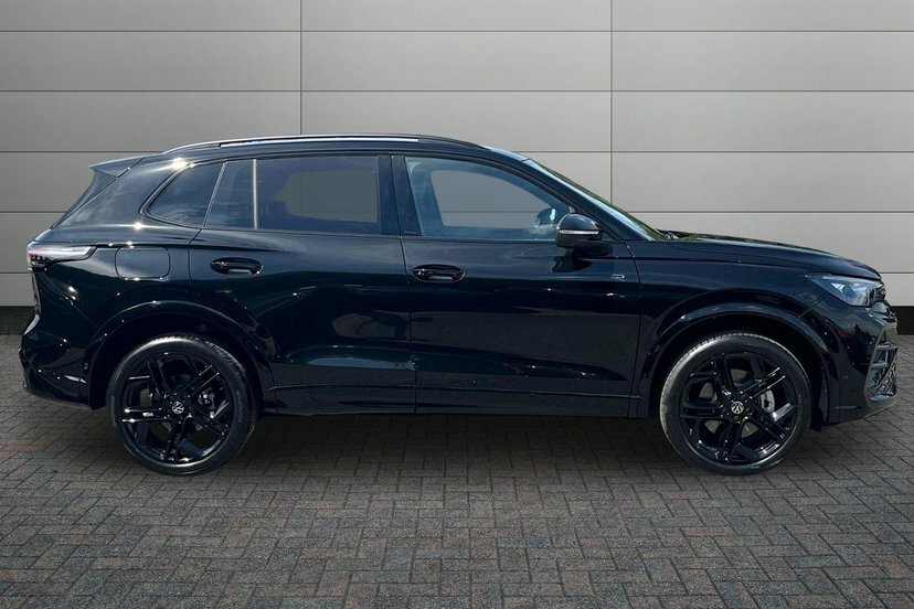 Volkswagen Tiguan 2.0 Tsi Black Edition Suv Dsg 4Motion Black #4