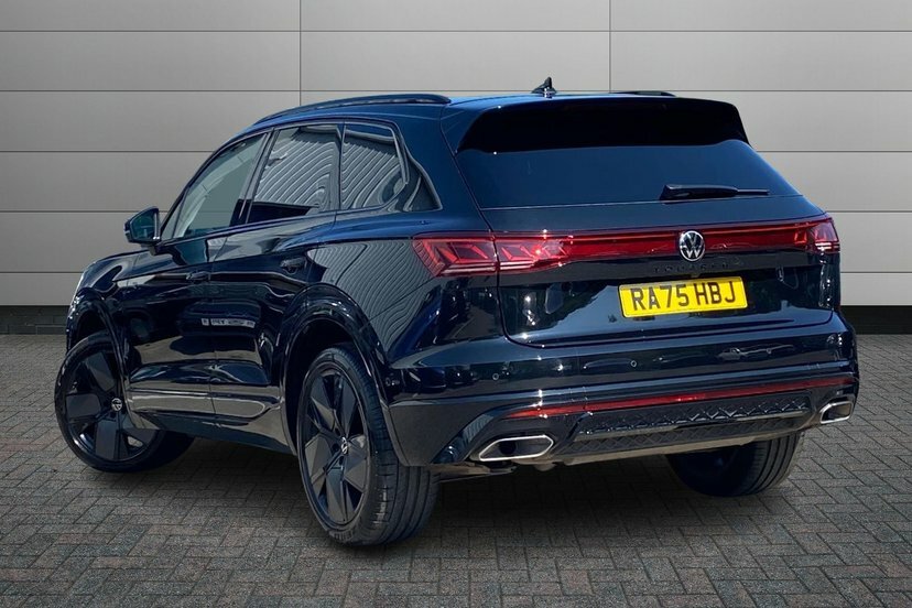 Volkswagen Touareg 3.0 V6 Tdi Final Edition Suv Tiptronic RA75HBJ Black #3