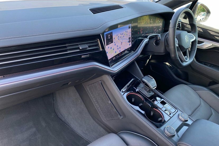 Volkswagen Touareg 3.0 V6 Tdi Final Edition Suv Tiptronic RA75HBJ Black #2