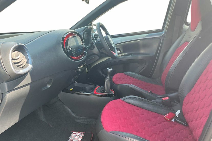 Toyota Aygo X 1.0 Vvt-i Undercover Hatchback DC73AKN Black #2