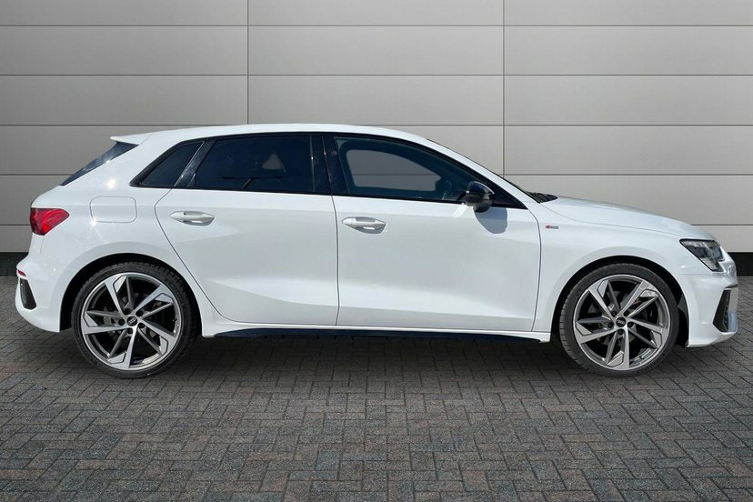Audi A3 1.5 Tfsi 35 Edition 1 Sportback S Troni VN71XGC White #4