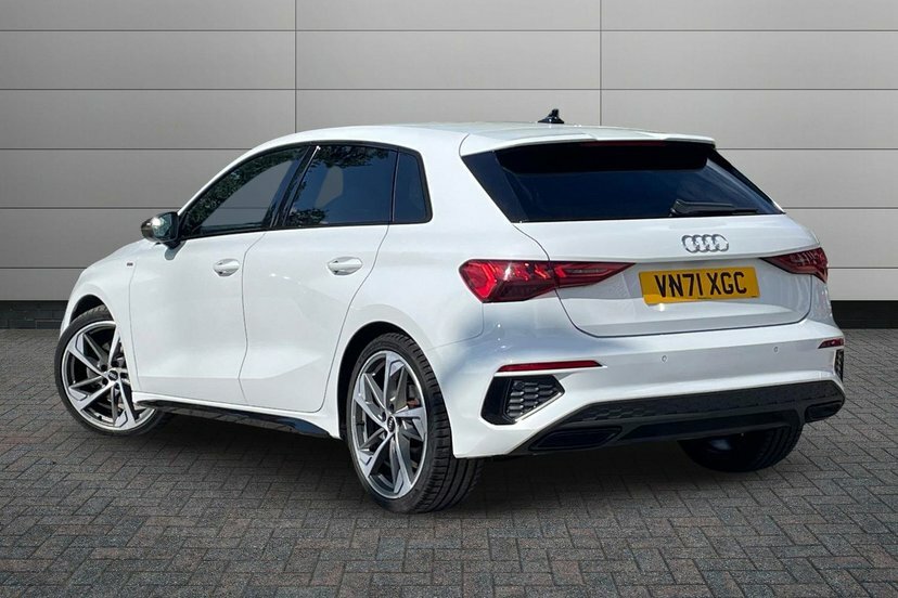 Audi A3 1.5 Tfsi 35 Edition 1 Sportback S Troni VN71XGC White #3