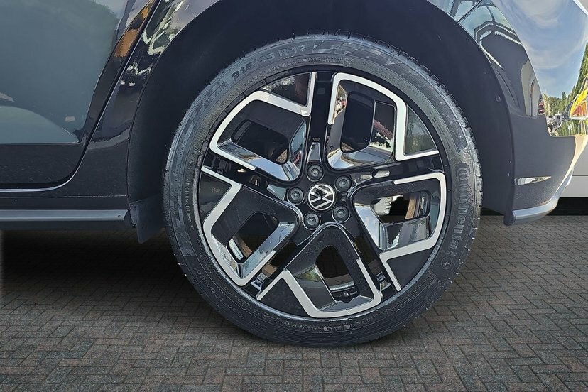 Volkswagen Polo 1.0 Tsi Black Edition Hatchback Dsg 11 Black #5
