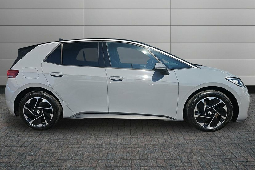 Volkswagen ID.3 Pro 59Kwh Match Hatchback 204 P Black #4