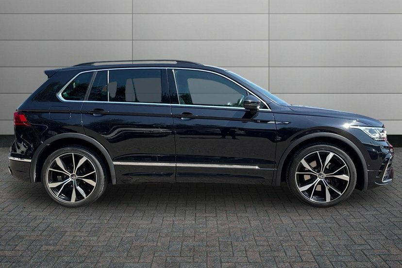 Volkswagen Tiguan 2.0 Tdi R-line Suv Dsg 4Motion 200 Ps KW21UYV Black #4