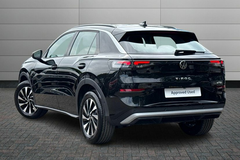 Volkswagen T-Roc 1.5 Etsi Mhev Life Suv Hybrid Dsg 150 Black #3