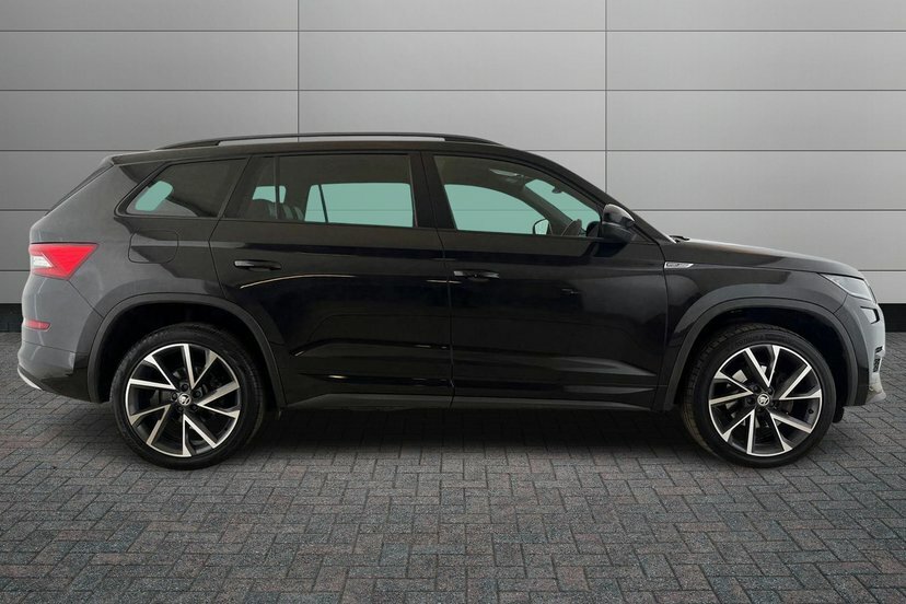 Skoda Kodiaq Kodiaq Sportline 7 Seats 2.0 Tdi 150 Ps 4X4 Dsg EY20XXF Black #4