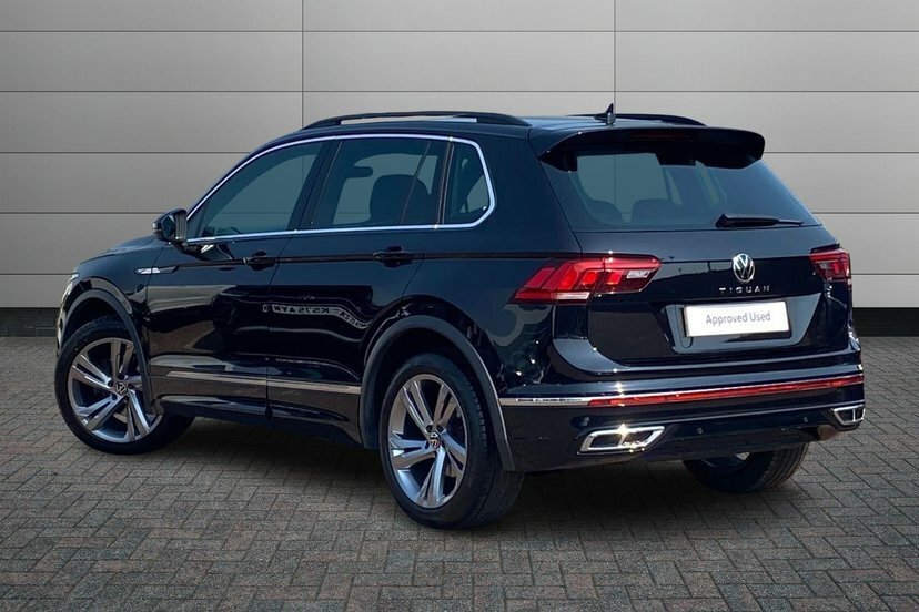 Volkswagen Tiguan 1.5 Tsi R-line Edition Suv Dsg 150 Ps BJ23XFW Black #3