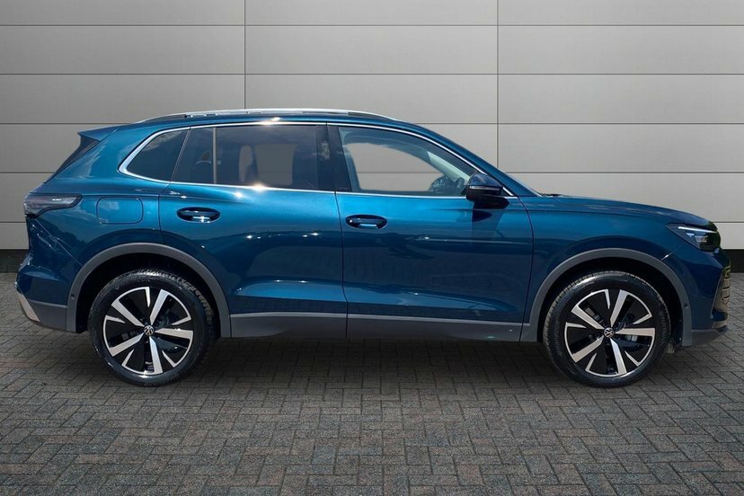 Volkswagen Tiguan 1.5 Tsi Ehybrid 19.7Kwh Elegance Suv Pl KO25OVF Blue #4