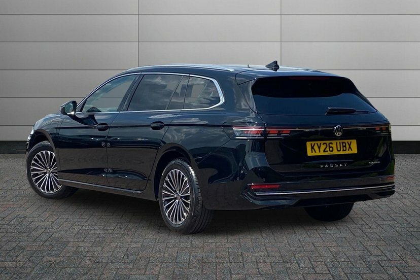 Volkswagen Passat 1.5 Tsi Ehybrid 19.7Kwh Elegance Estate KY26UBX Black #3