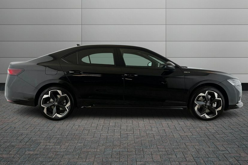 Skoda Superb Superb Hatch Sportline 2.0 Tdi 193 Ps 4X4 Dsg Black #4