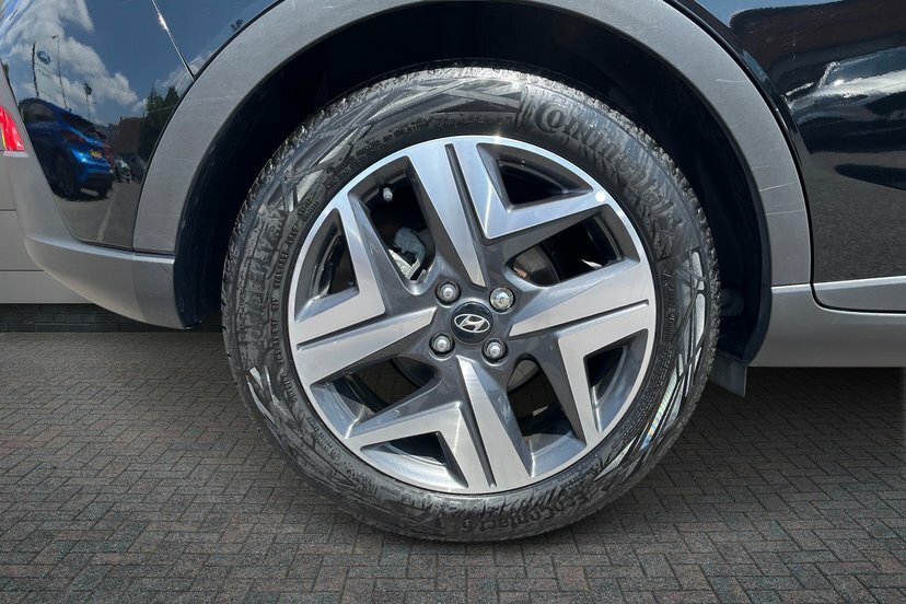 Hyundai Bayon 1.0 T-gdi Mhev Premium Suv Hybrid Dct LY23BWJ Black #5