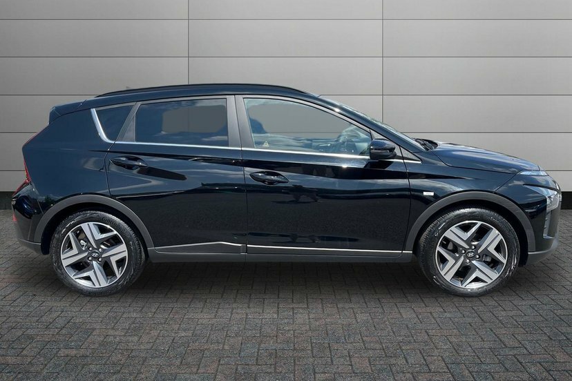 Hyundai Bayon 1.0 T-gdi Mhev Premium Suv Hybrid Dct LY23BWJ Black #4