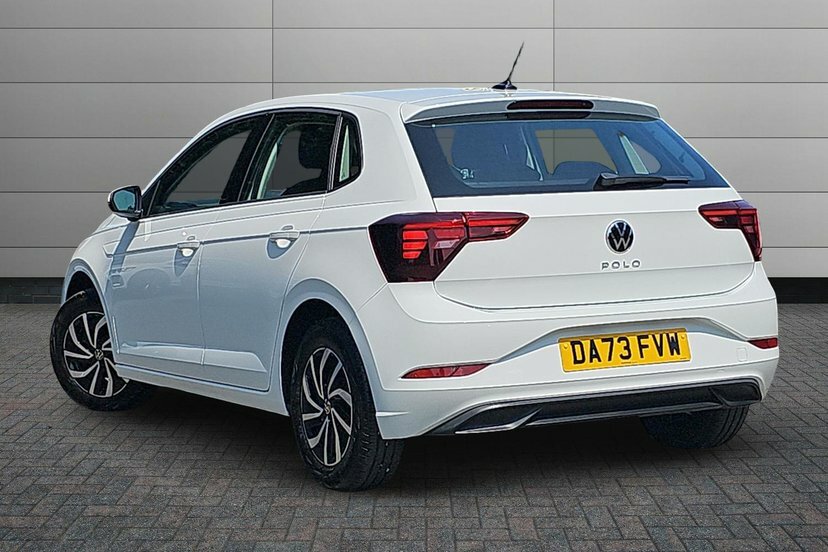 Volkswagen Polo 1.0 Tsi Life Hatchback 95 Ps DA73FVW White #3