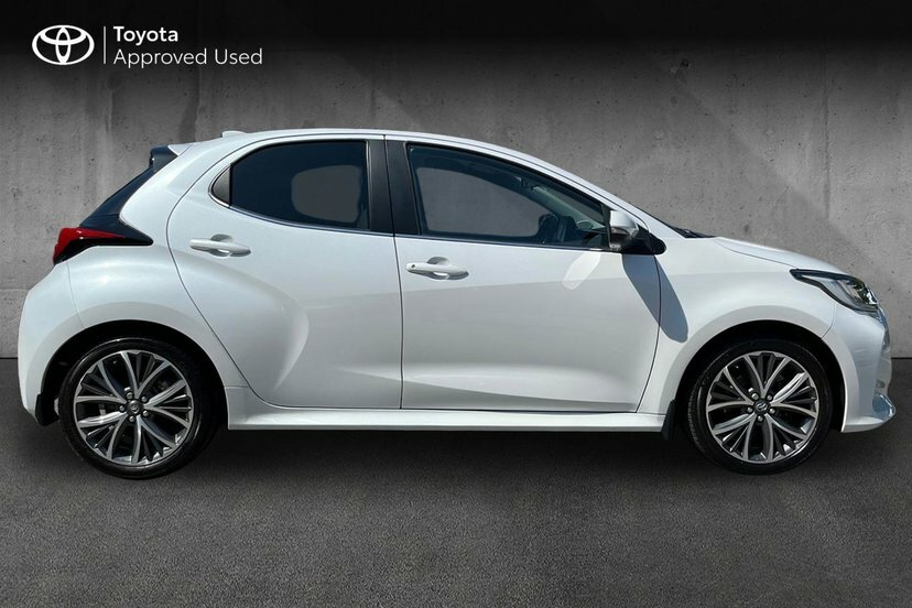 Toyota Yaris 1.5 Vvt-h Excel Hatchback Hybrid E-cvt MD22FGF White #4