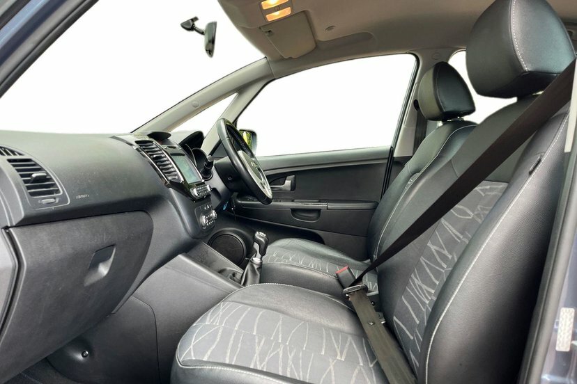 Kia Venga 1.6 Crdi 3 Mpv 114 Bhp Blue #4
