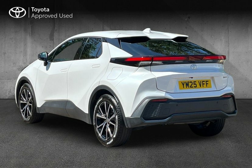 Toyota C-Hr 1.8 Vvt-h Design Suv Hybrid Cvt 140 Ps YM25VFF White #3
