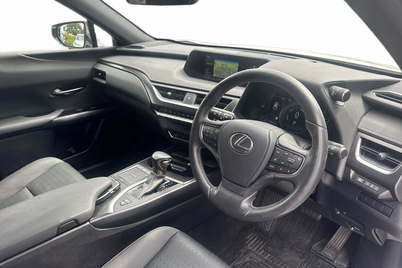 Lexus UX 2.0 250H Premium Sport Edition Suv Hybr GJ71UWH White #6